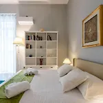 Dea - Boutique Loft In The Center * בארי